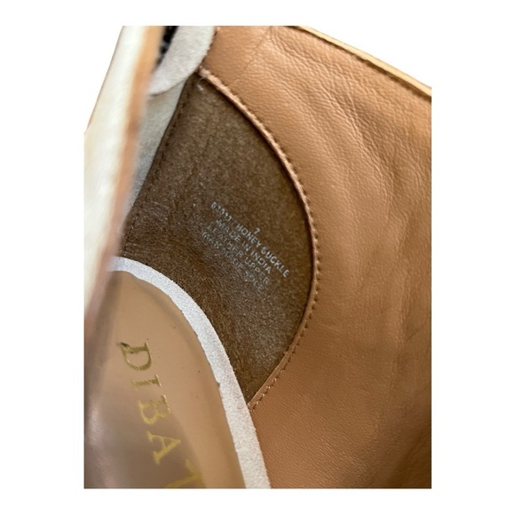 Like New!!! DIBA True ‘Honeysuckle’ White Distressed Bootie, Size 7m - Picture 10 of 10